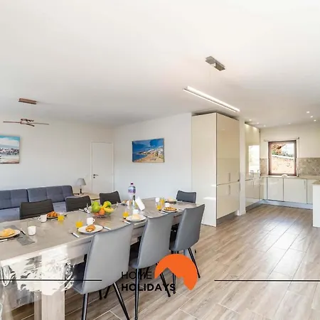 #164 Saradel 42 By Holidays * Albufeira