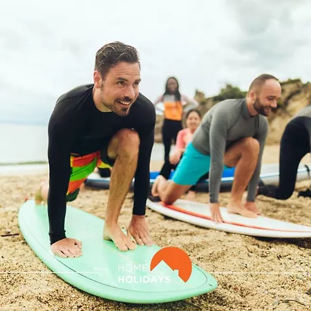 #164 Saradel 42 By Holidays 아파트